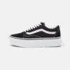 Vans Ua Old Skool Stackform - Sneakers Laag - Black/True White 2 Vans Ua Old Skool Stackform - Sneakers Laag - Black/True White -Vans cc789dc6402848e88d9dc001b674fc5b