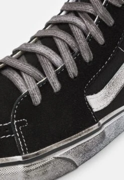 Vans Sk-Hi - Sneakers Hoog - Stressed Black/White 13 Vans Sk-Hi - Sneakers Hoog - Stressed Black/White -Vans d5b46543ebcb4266bd83004cb083dc2c