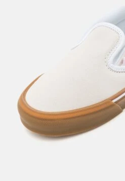 Vans Knu Slip Unisex - Instappers - White -Vans d61c96a0af6c4999a4f343ca076ce12e