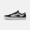 Vans Old Skool Unisex - Sneakers Laag - Flames Black/True White 2 Vans Old Skool Unisex - Sneakers Laag - Flames Black/True White -Vans d78c85da3c0a477cac242f282587fe0a