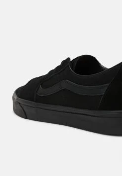 Vans Sk8 Low Unisex - Sneakers Laag - Black -Vans d7f1c2c231654f779d398274a71479ff