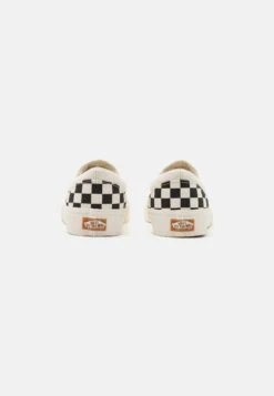 Vans Slip On Vr3 Unisex - Sneakers Laag - Black/Marshmallow 10 Vans Slip On Vr3 Unisex - Sneakers Laag - Black/Marshmallow -Vans db499a7ee86140db85fd20033793dbd2