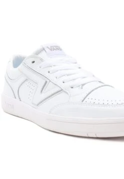 Vans Lowland Unisex - Sneakers Laag - White -Vans e0cb0385db37402c889859be7f308fec