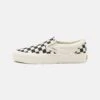 Vans Slip On Vr3 Unisex - Sneakers Laag - Black/Marshmallow -Vans e123b9ba321a433ea9d6fd614ea90641