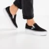 Vans Ua Classic Slip-On Platform - Instappers - Black 1 Vans Ua Classic Slip-On Platform - Instappers - Black -Vans ee541ab2e9624027a17a27c880755bbf