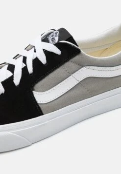 Vans Sk8-Low Unisex - Skateschoenen - Black/Drizzle 13 Vans Sk8-Low Unisex - Skateschoenen - Black/Drizzle -Vans eef87ab196054dcb891429efe3813580