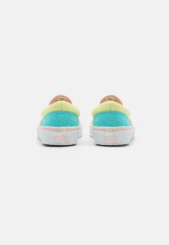 Vans Classic Slip-On Unisex - Sneakers Laag - Pastel/Multi-Coloured/White 10 Vans Classic Slip-On Unisex - Sneakers Laag - Pastel/Multi-Coloured/White -Vans f71aacc942324eccb380ea4a81c99060